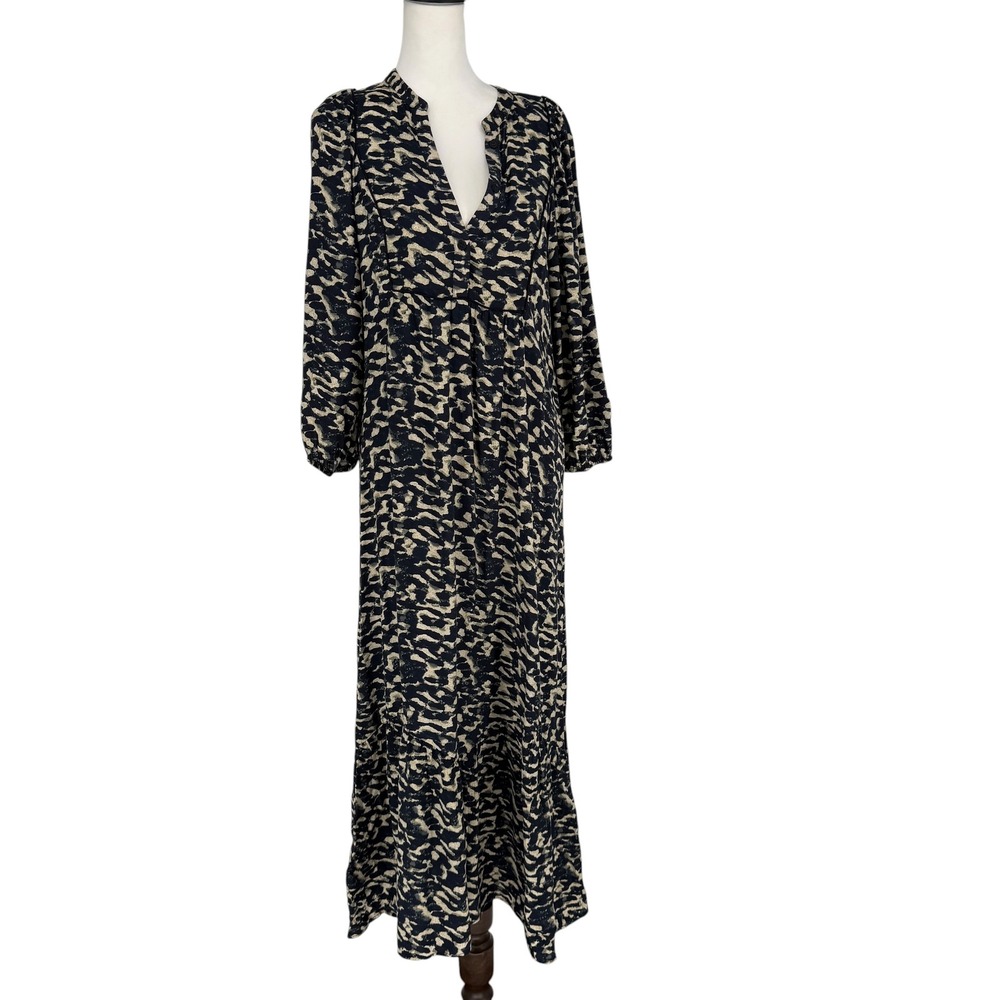 Dress - Picture 2 of 10